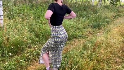 Tus poj niam nqus qaib rau ntawm txoj kev thiab sib deev nrog xaus ntawm nws lub nroog Yeiuxalees. CleoModel Russian porn